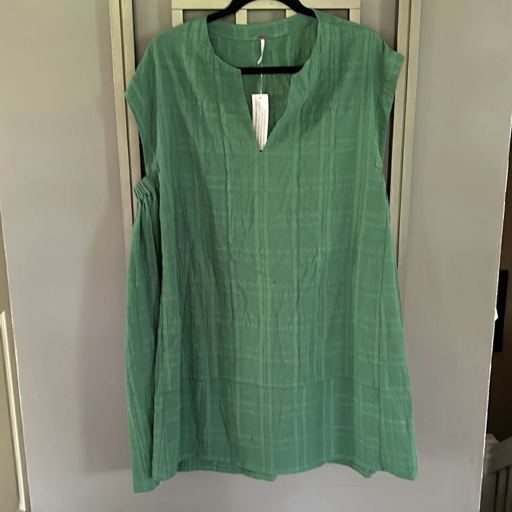 NWT YFB green flowy dress swimwear coverup. L